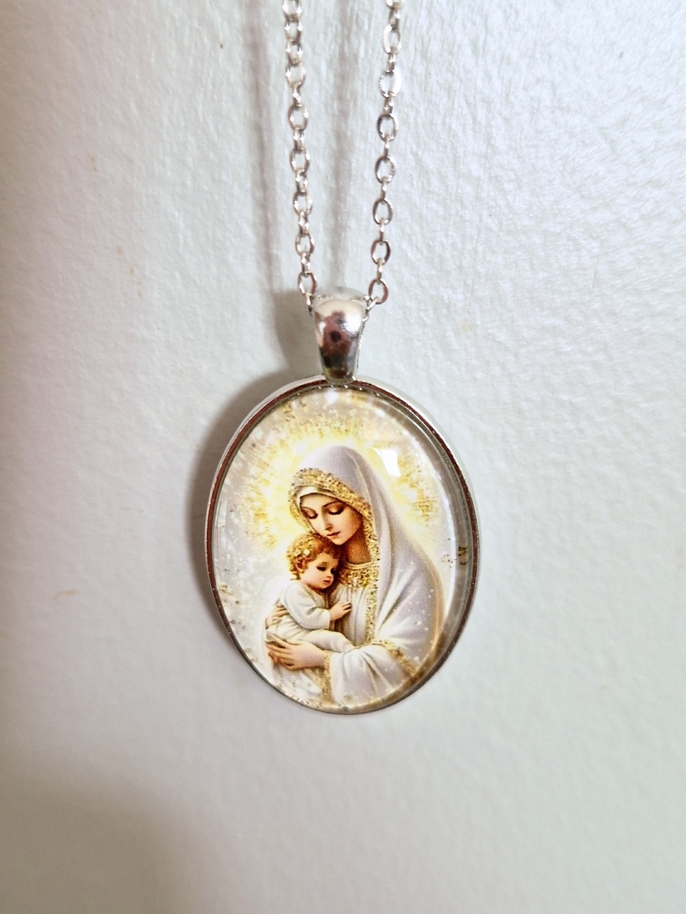 Madonna and Child Oval Pendant Necklace in White and Gold